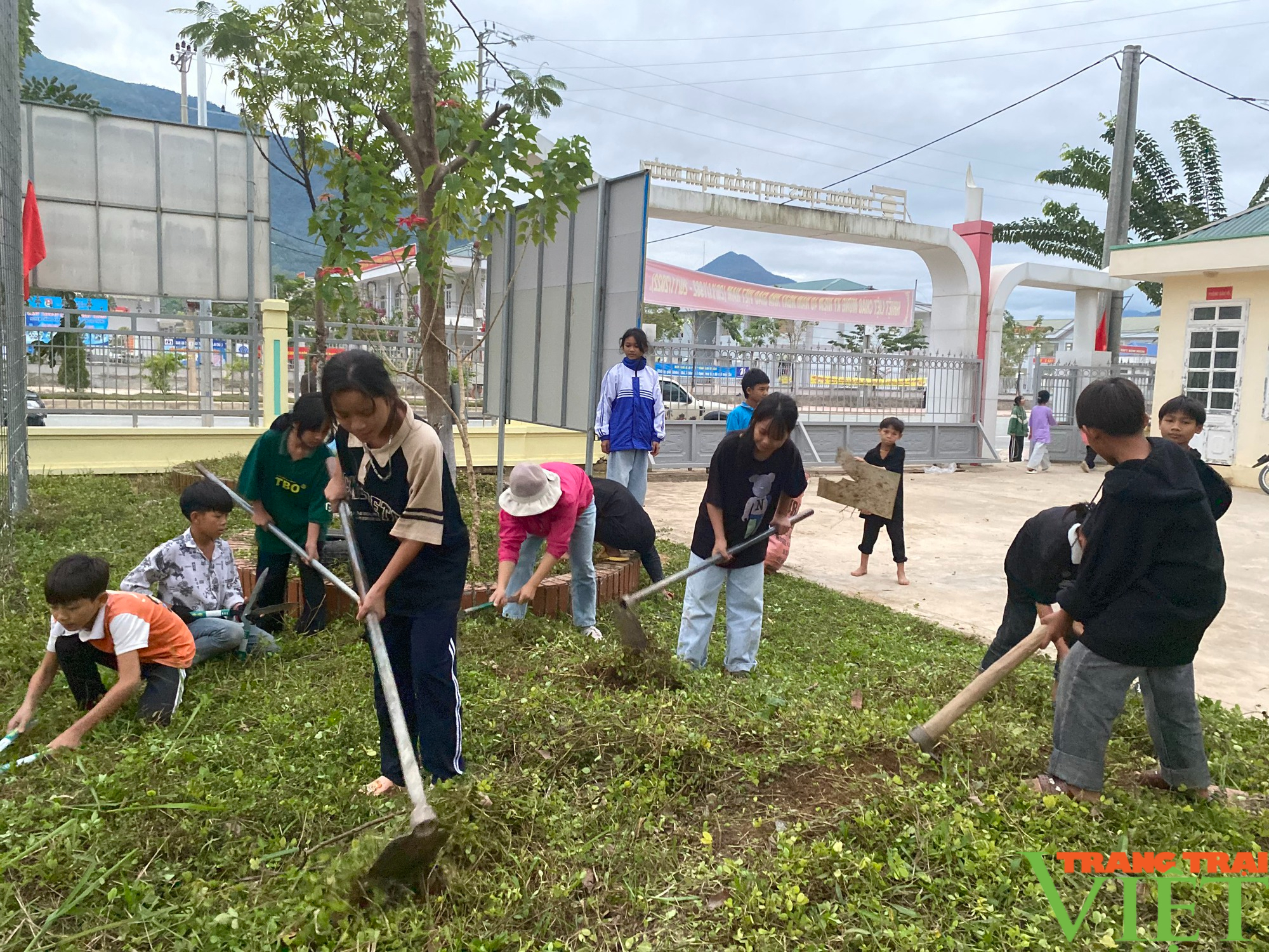 Sôi nổi phong trào bảo vệ môi trường ở huyện biên giới Lai Châu - Ảnh 2. Sôi nổi phong trào bảo vệ môi trường ở huyện biên giới Lai Châu - Ảnh 2.