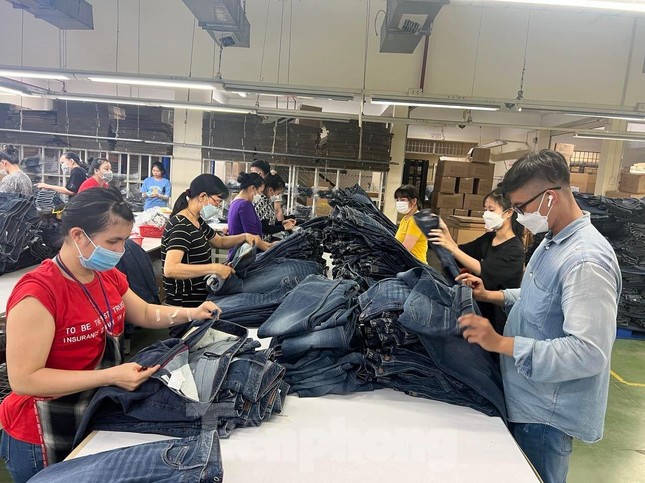 Lãi suất ngân hàng quá cao, nhiều doanh nghiệp không thể cầm cự nổi - Ảnh 2. Lãi suất ngân hàng quá cao, nhiều doanh nghiệp không thể cầm cự nổi - Ảnh 2.
