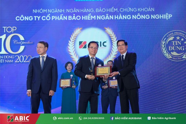 Lọt TOP 10 sản phẩm tin dùng Việt Nam 2022, Bảo an tín dụng - lá chắn tài chính vững chắc cho “tam nông” - Ảnh 3. Lọt TOP 10 sản phẩm tin dùng Việt Nam 2022, Bảo an tín dụng - lá chắn tài chính vững chắc cho “tam nông” - Ảnh 3.