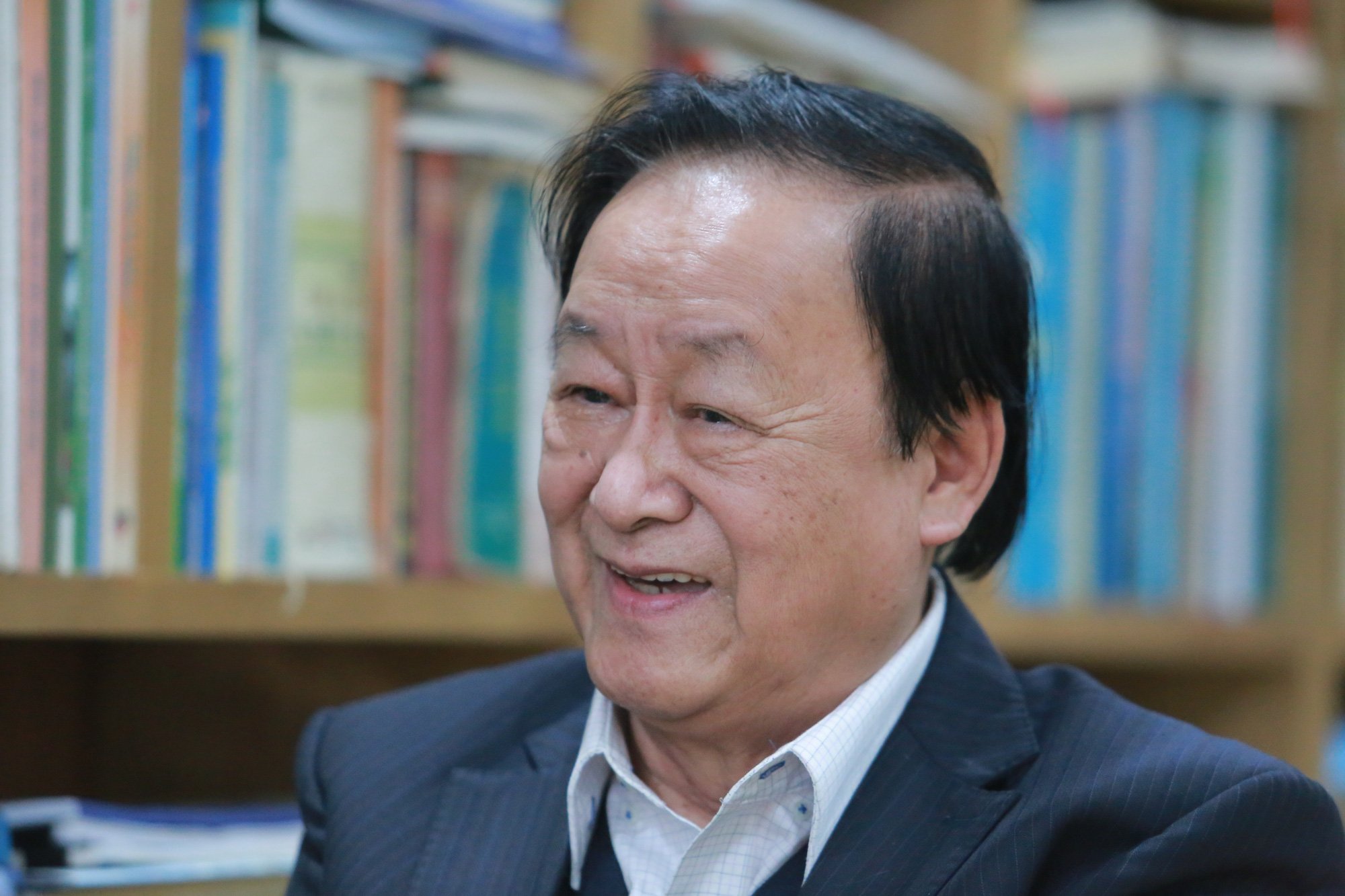 Chuyên gia Nguyễn Lân Hùng: &quot;Mọi người bảo gia đình tôi hiếu học do gen nhưng không phải...&quot; - Ảnh 4.