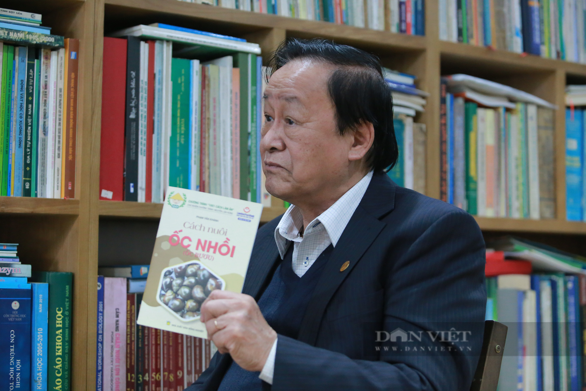 Chuyên gia Nguyễn Lân Hùng: &quot;Mọi người bảo gia đình tôi hiếu học do gen nhưng không phải...&quot; - Ảnh 2.