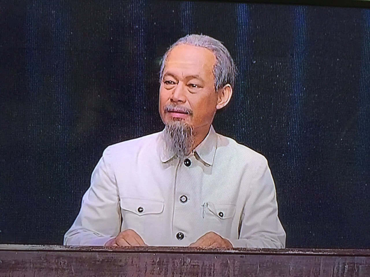 Giờ đây chúng ta khó có ai nhập vai Bác Hồ hoàn hảo như  NSƯT Tiến Hợi - Ảnh 1.
