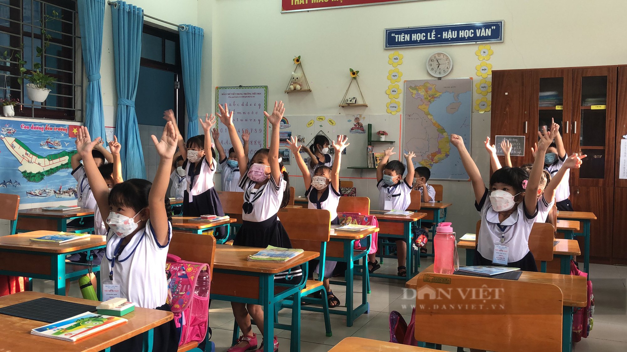 Đi học trở lại, học phí tại TP.HCM thu như thế nào? - Ảnh 1.