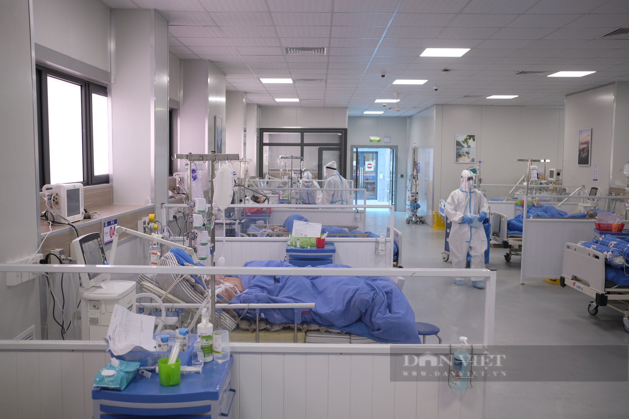 &quot;Đã đến lúc xem Covid-19 như một bệnh chuyên khoa, người dân nên chi trả tiền khám, điều trị&quot; - Ảnh 2.