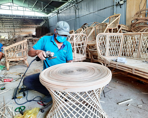 Trăn trở với nghề mây tre đan - Ảnh 1.