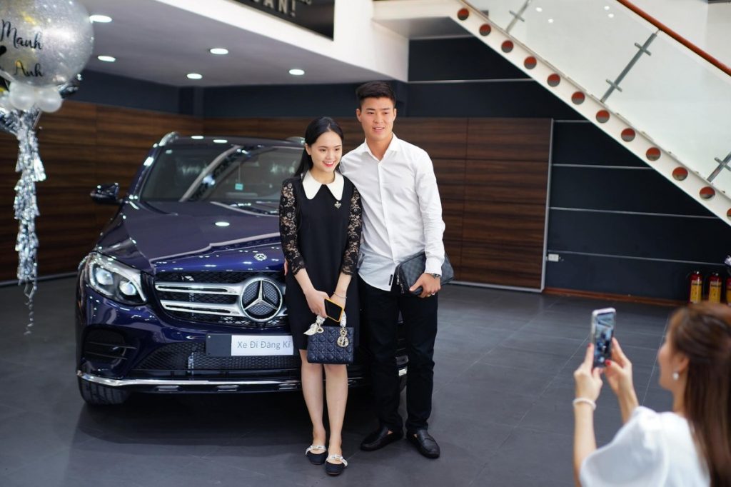 Dàn &quot;xế&quot; sang - xịn - mịn của ĐT Việt Nam, bóc giá thật bất ngờ: Xe ai &quot;xịn&quot; nhất? - Ảnh 4.