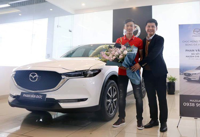 Dàn &quot;xế&quot; sang - xịn - mịn của ĐT Việt Nam, bóc giá thật bất ngờ: Xe ai &quot;xịn&quot; nhất? - Ảnh 6.