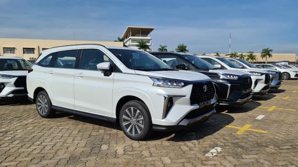 Lô xe Toyota Avanza và Veloz 2022 đầu tiên cập bến Việt Nam thay Innova, chờ ngày ra mắt chính thức - Ảnh 1.