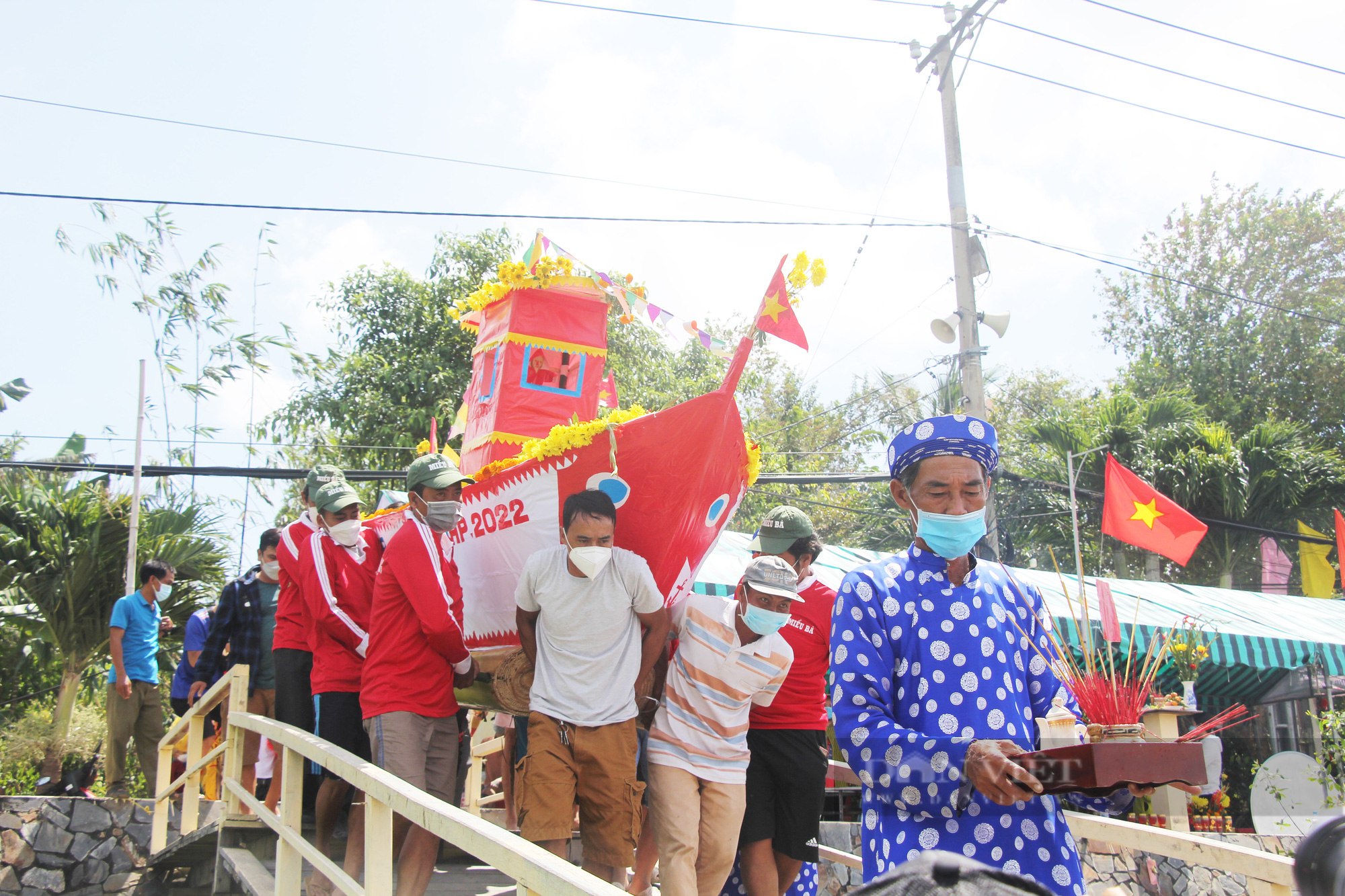 Lễ Cầu an ở Cần Thơ: Diễn ra sôi động, có hàng trăm người tham gia - Ảnh 6.