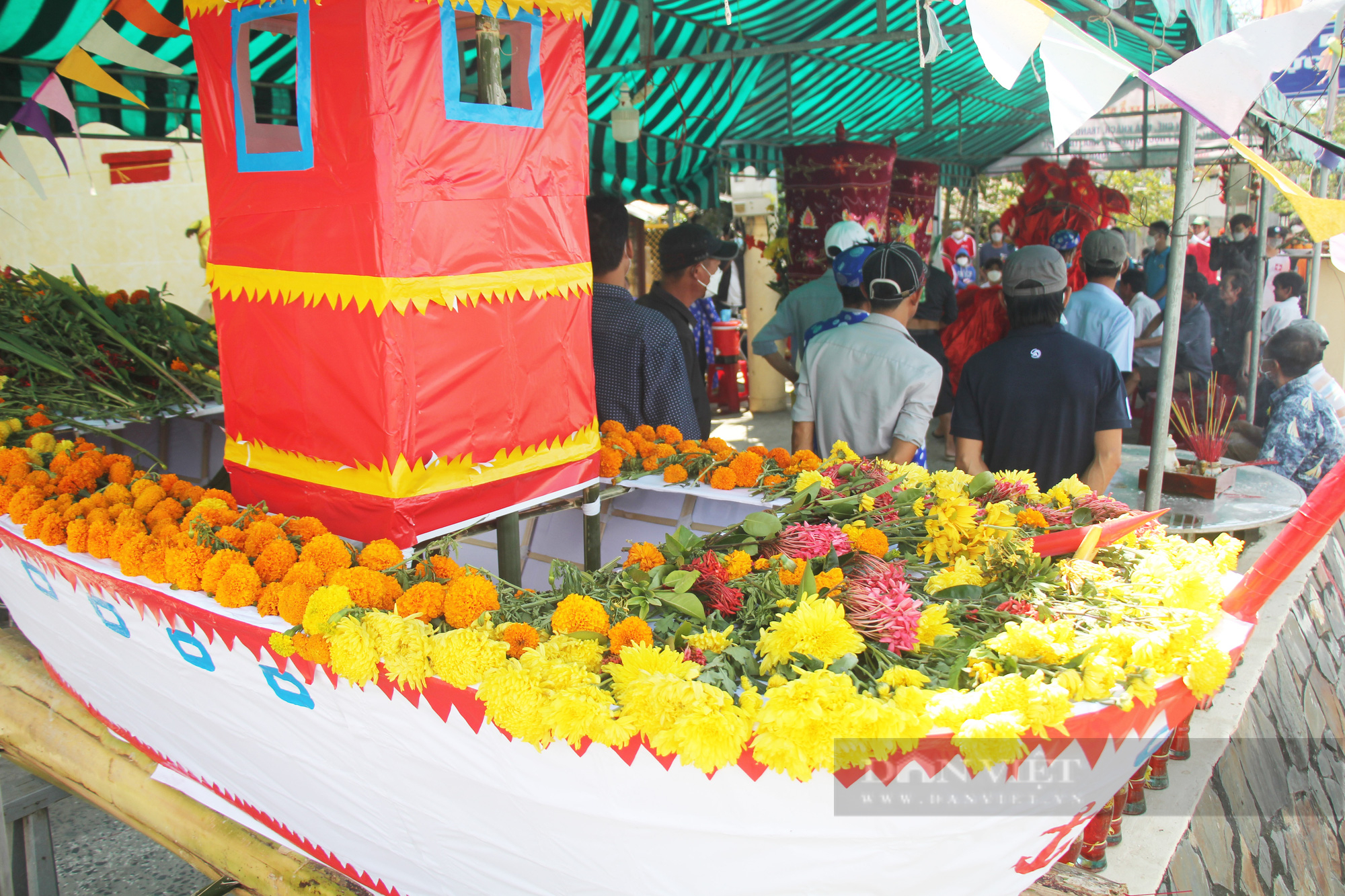 Lễ Cầu an ở Cần Thơ: Diễn ra sôi động, có hàng trăm người tham gia - Ảnh 5.