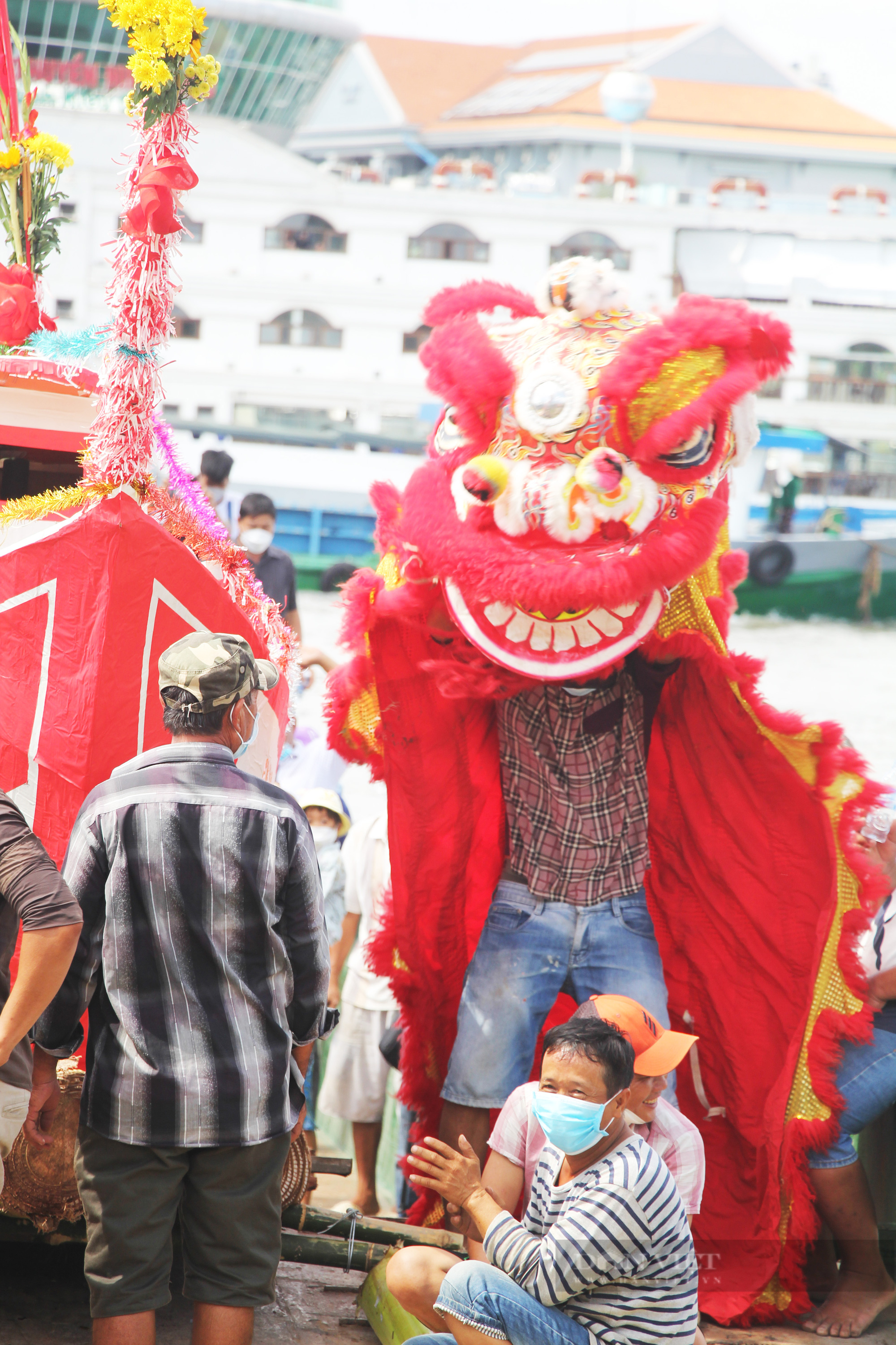 Lễ Cầu an ở Cần Thơ: Diễn ra sôi động, có hàng trăm người tham gia - Ảnh 10.