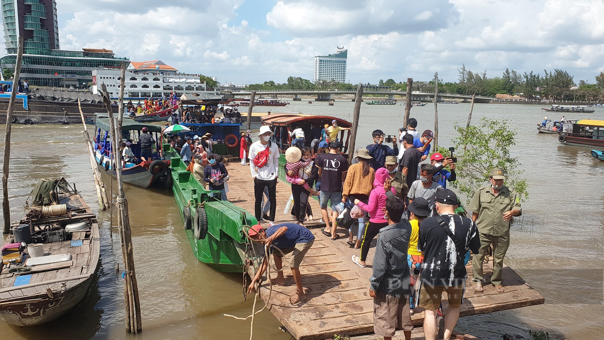 Lễ Cầu an ở Cần Thơ: Diễn ra sôi động, có hàng trăm người tham gia - Ảnh 11.