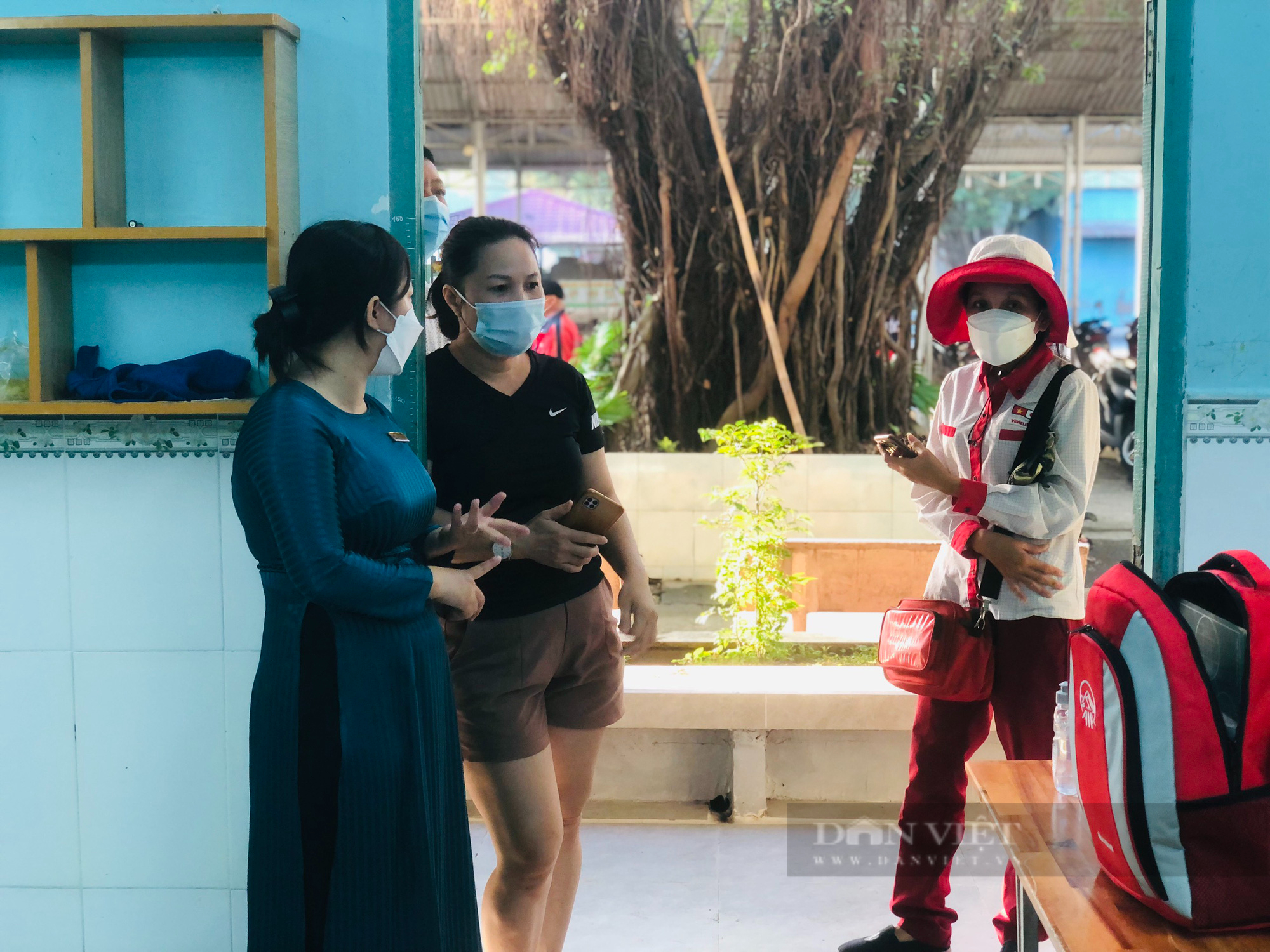 Chùm ảnh: Ai thương con như phụ huynh học sinh lớp 1 - Ảnh 4.