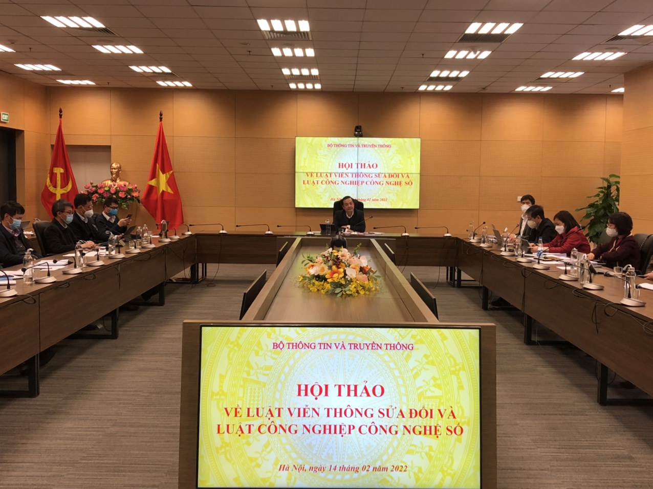 Bộ Thông tin và Truyền thông sẽ sửa đổi Luật Viễn thông và xây dựng Luật Công nghiệp công nghệ số - Ảnh 1.