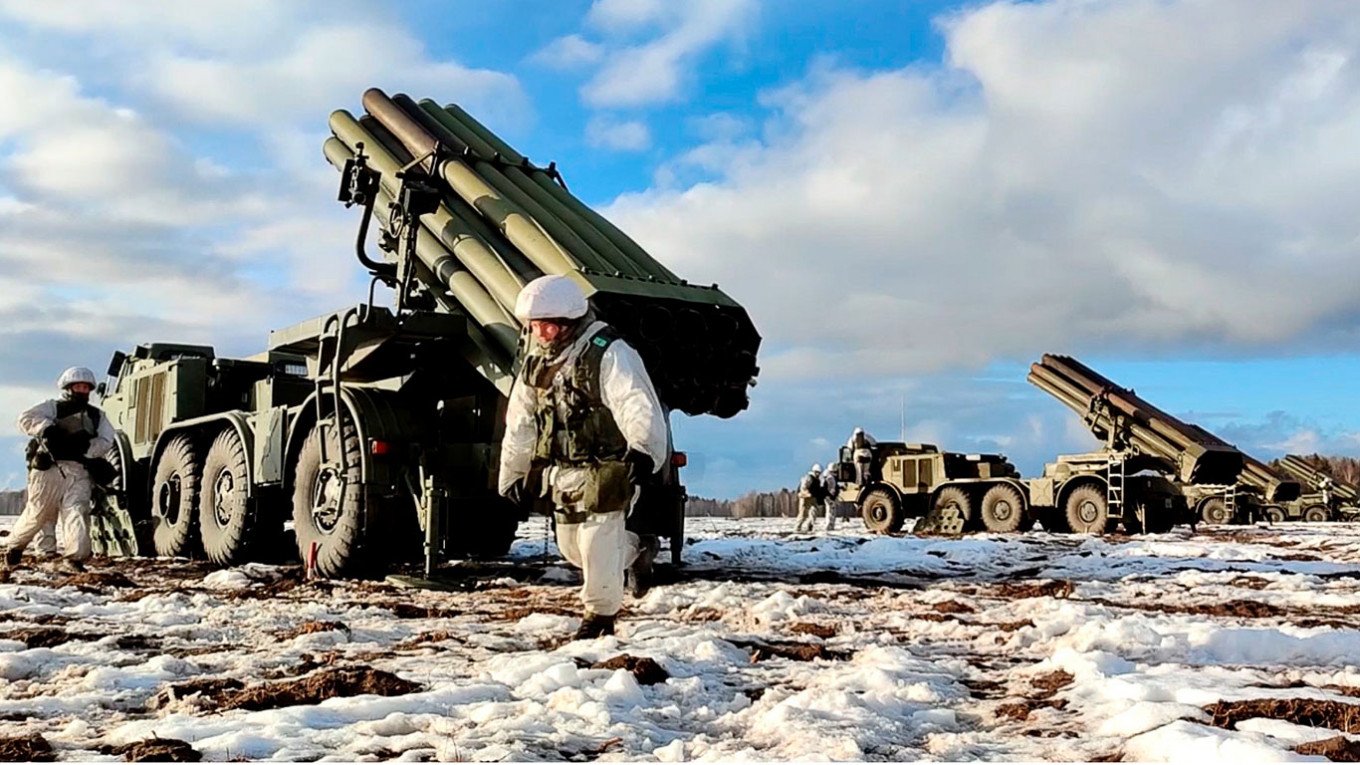 Bình luận Ukraine: Putin không ngồi yên để Mỹ, NATO dùng Ukraine như một mũi dao găm chọc vào nách Nga - Ảnh 7.