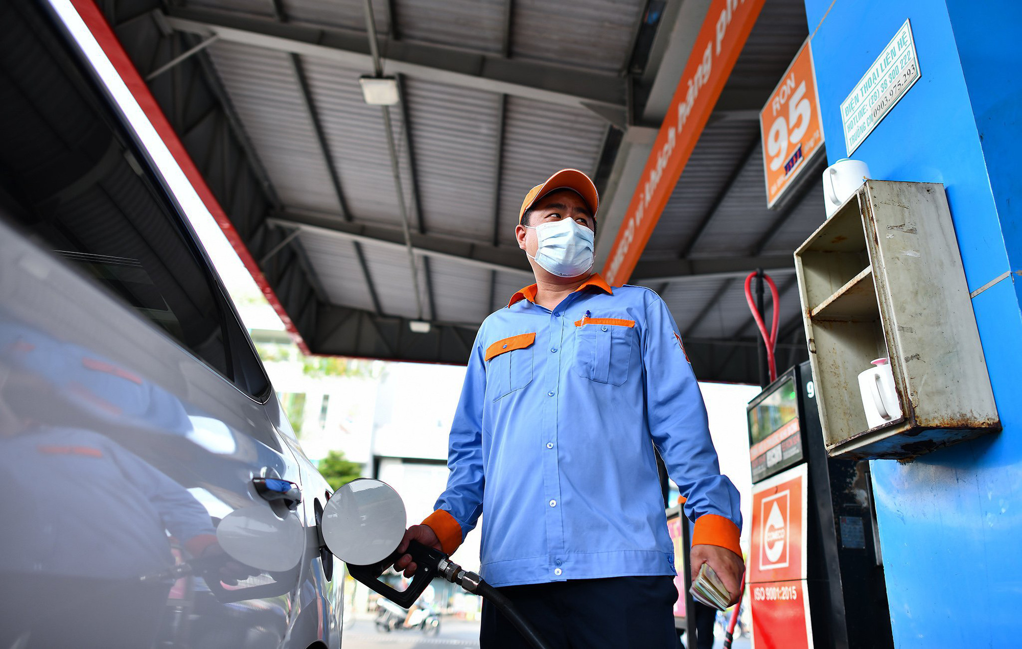 Xăng tăng giá kỷ lục, doanh nghiệp vẫn không mặn mà bán - Ảnh 1.