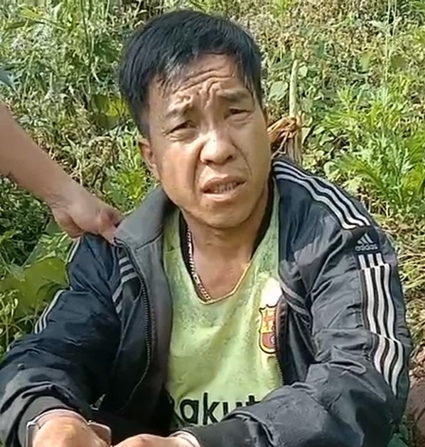Công an phát hiện, phá nhổ hơn 2.000 cây thuốc phiện ở Điện Biên - Ảnh 2.