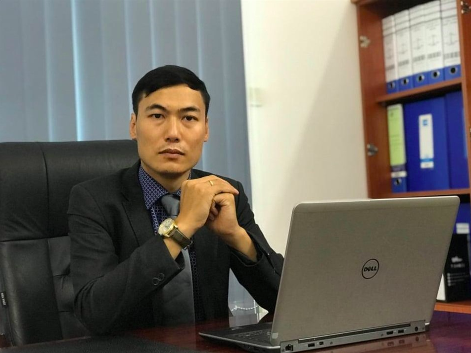 Chuyên gia pháp lý bàn về việc dùng súng của lực lượng Công an - Ảnh 2.