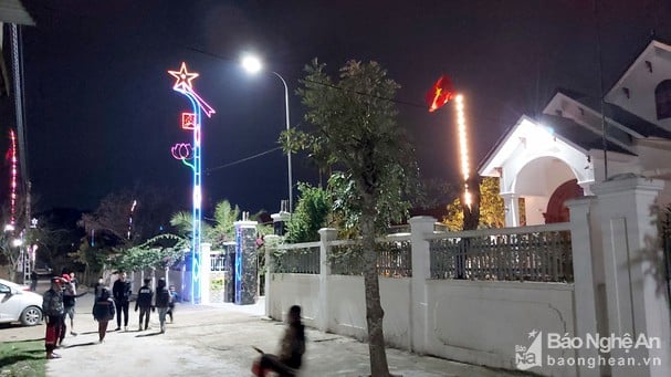Nghệ An: Gần 17.000 con em đi làm việc xứ người, Tết gửi về 40 triệu USD xây nhà to, tậu xe tiền tỷ - Ảnh 1.