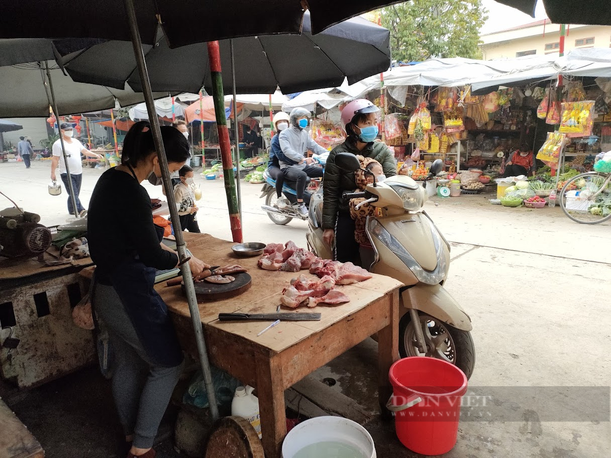 Chị bán thịt 20 năm ở chợ tiết lộ phần cực ngon của con lợn nhiều người chưa nghe tên, ít ai mua được - Ảnh 1.