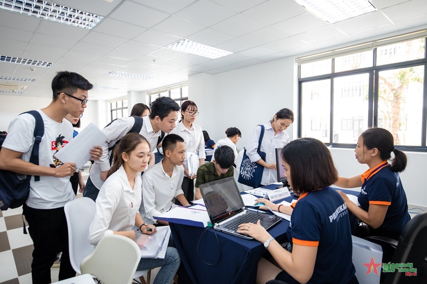 Thí sinh loay hoay giữa “ma trận” phương thức xét tuyển - Ảnh 1.