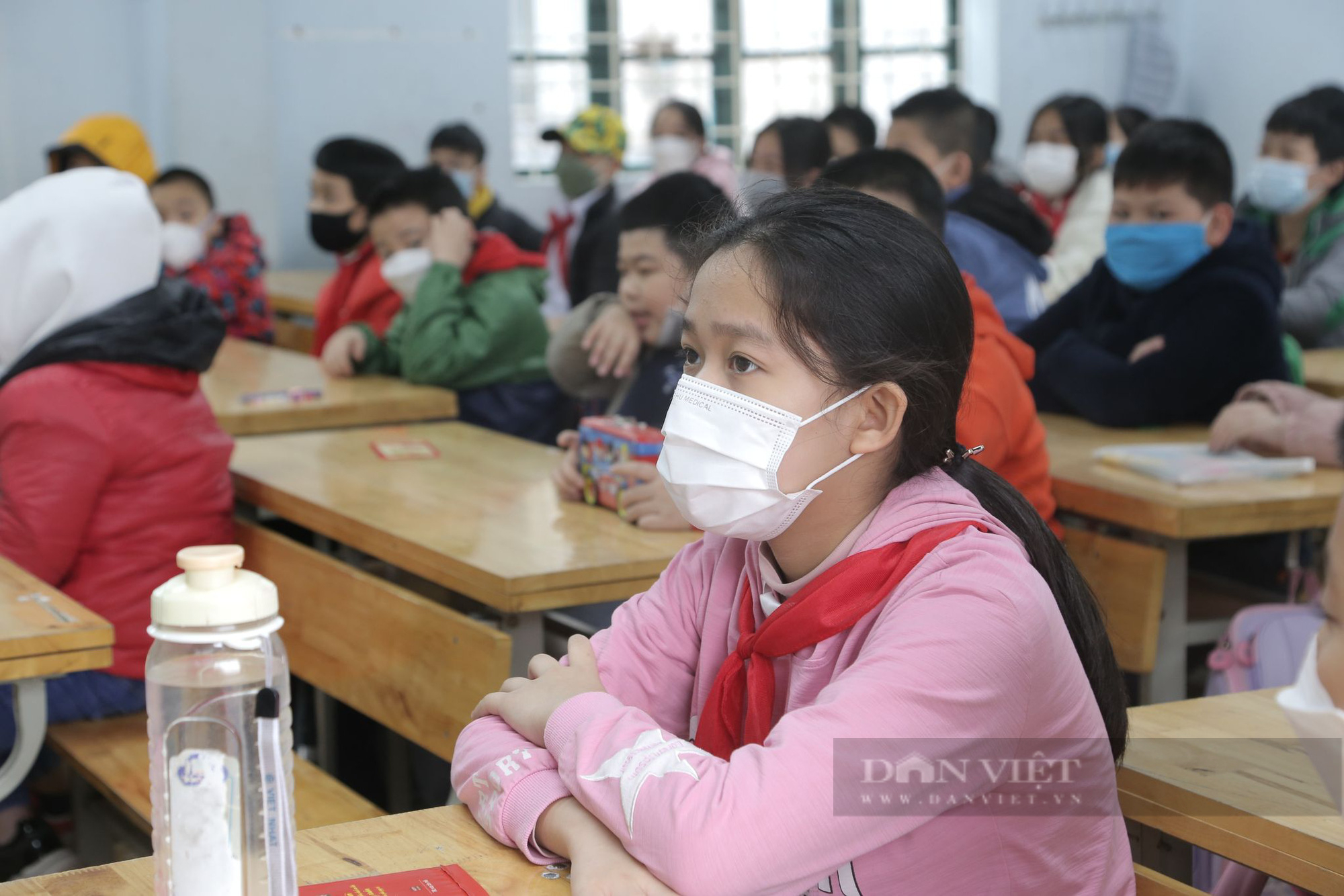 Hướng dẫn mới nhất của Bộ Y tế xử trí ca mắc Covid-19 tại trường học - Ảnh 1.