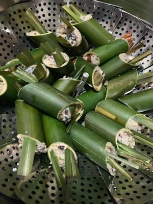 Thịt nướng ống tre ăn cùng cơm lam thơm ngát - Ảnh 3.