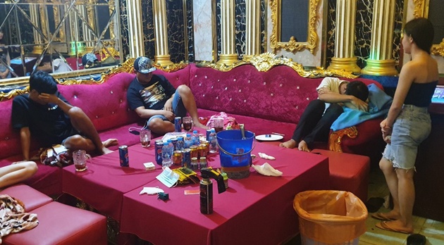 Tiền Giang: Tổ chức tiệc sinh nhật bằng ma túy trong quán karaoke - Ảnh 1.