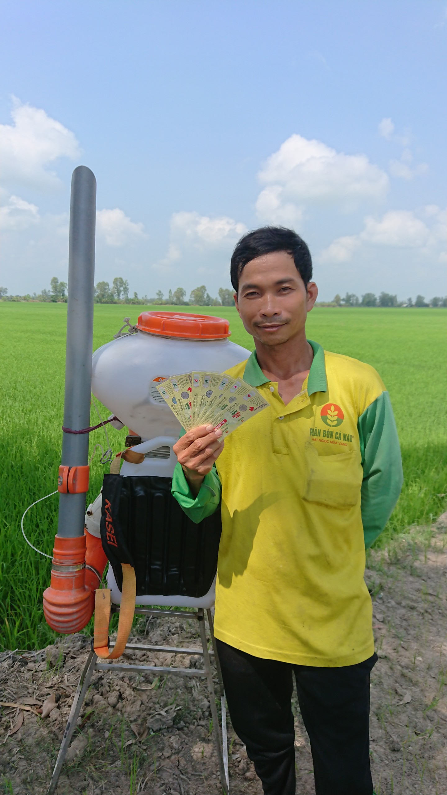 Nhà nông phấn khởi với chương trình “Tôi chọn NPK Cà Mau – Ghép Chữ Hay – Nhận Quà Đỉnh” - Ảnh 3.