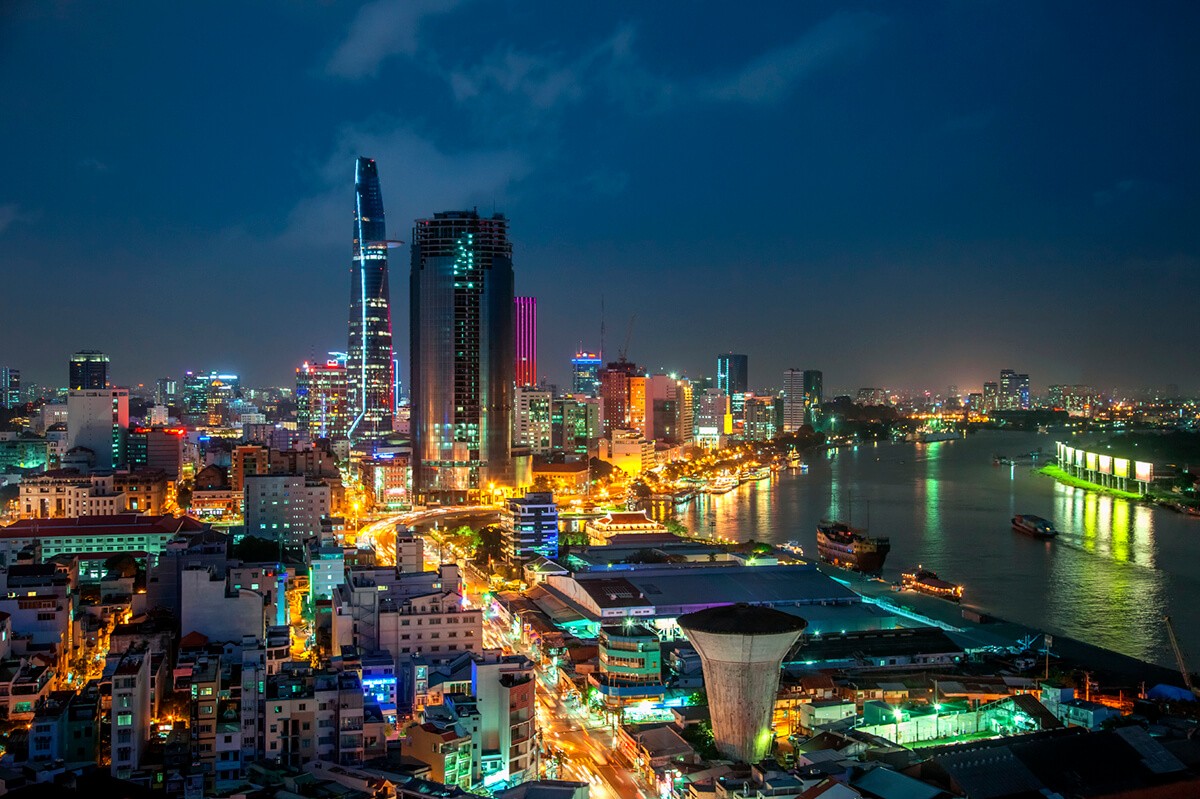 Việt Nam được kỳ vọng sẽ là một trong những nền kinh tế Internet phát triển nhanh nhất trong 10 năm tới theo báo cáo e-Conomy SEA 2021 của Google. Ảnh: @AFP.
