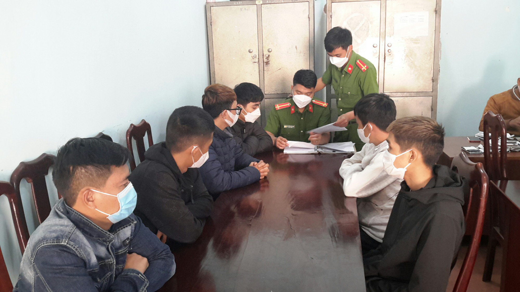 Đắk Nông: Vì sao hàng chục đối tượng tấn công nhóm công nhân công ty điện gió? - Ảnh 2.