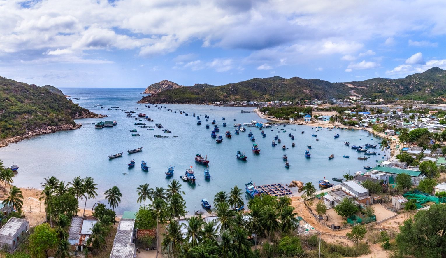 Top những bãi biển đẹp hoang sơ nên ghé một lần ở Ninh Thuận - Ảnh 4.