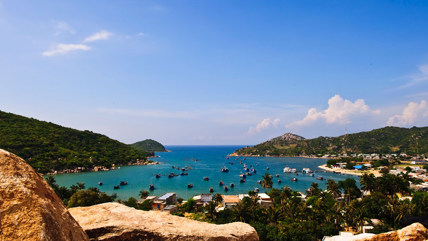 Top những bãi biển đẹp hoang sơ nên ghé một lần ở Ninh Thuận - Ảnh 5.