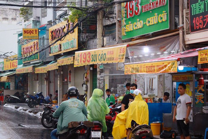 Phố sủi cảo ở TP.HCM - Ảnh 1.