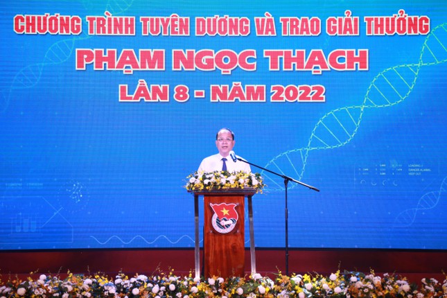 Vinh danh những cống hiến, hy sinh của đội ngũ thầy thuốc trẻ TPHCM - Ảnh 18.