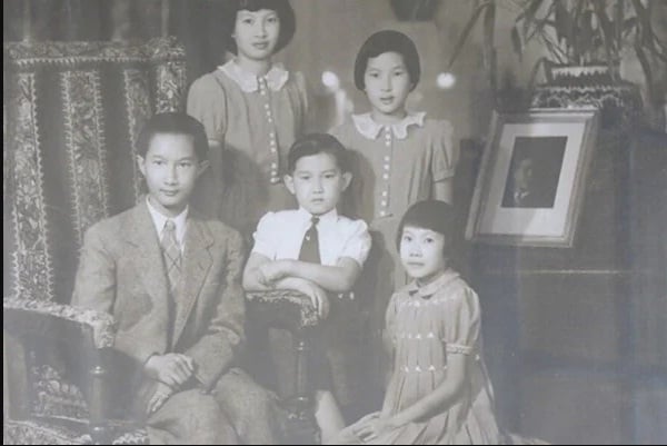Nguyễn Phúc Bảo Long - Vị hoàng thái tử cuối cùng của phong kiến Việt Nam đã sống cuộc đời ra sao? - Ảnh 4.