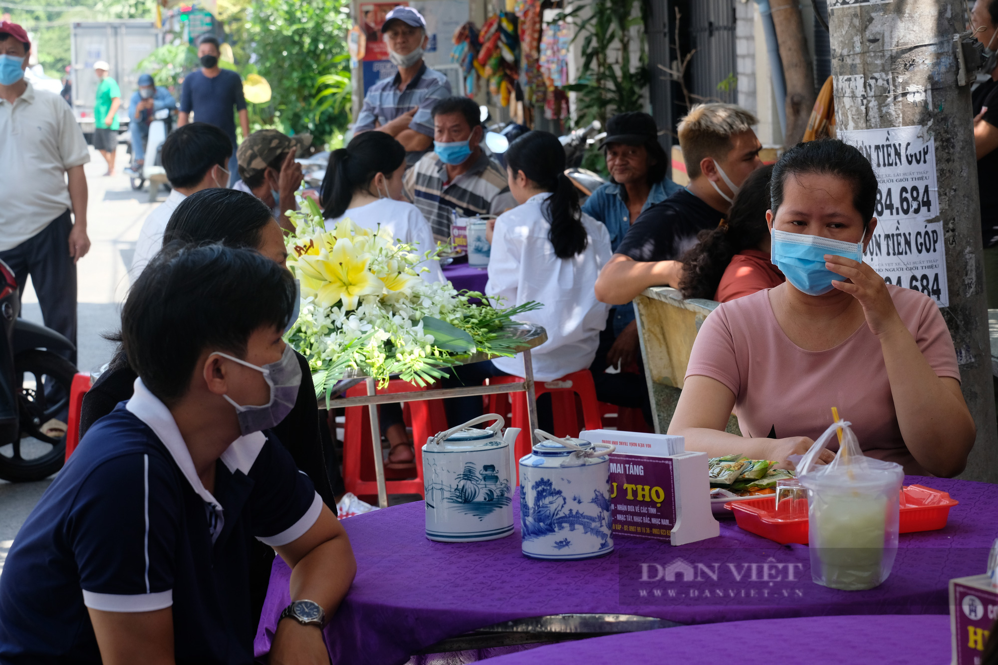 Vụ chìm ca nô ở biển Cửa Đại Quãng Nam: 4 nạn nhân sống tại TP.HCM được đưa về nhà - Ảnh 3.