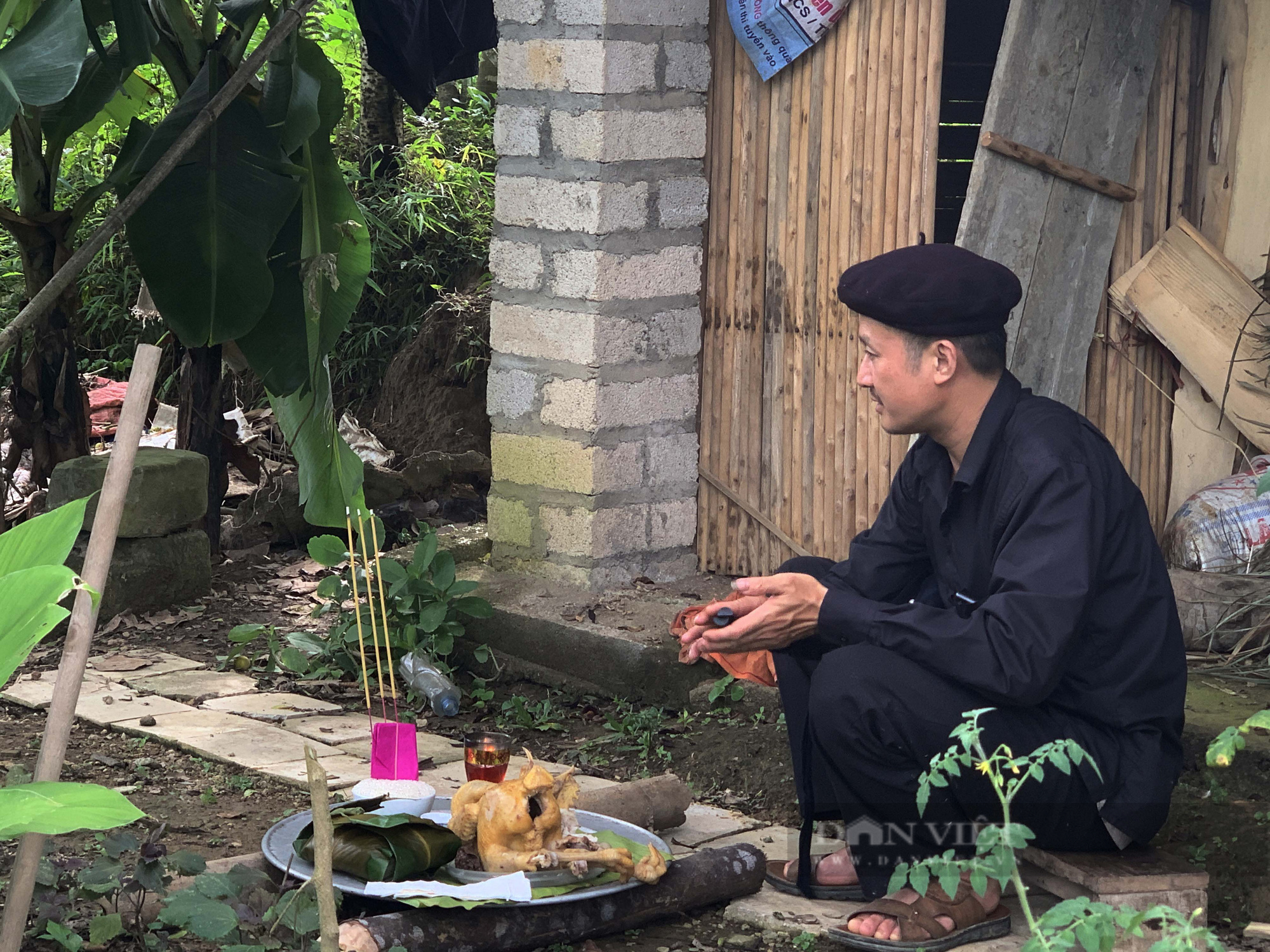 Đầu năm làm lễ này hổ sẽ vồ không trúng, rắn cắn không vào, xuống nước tự nổi… - Ảnh 2.