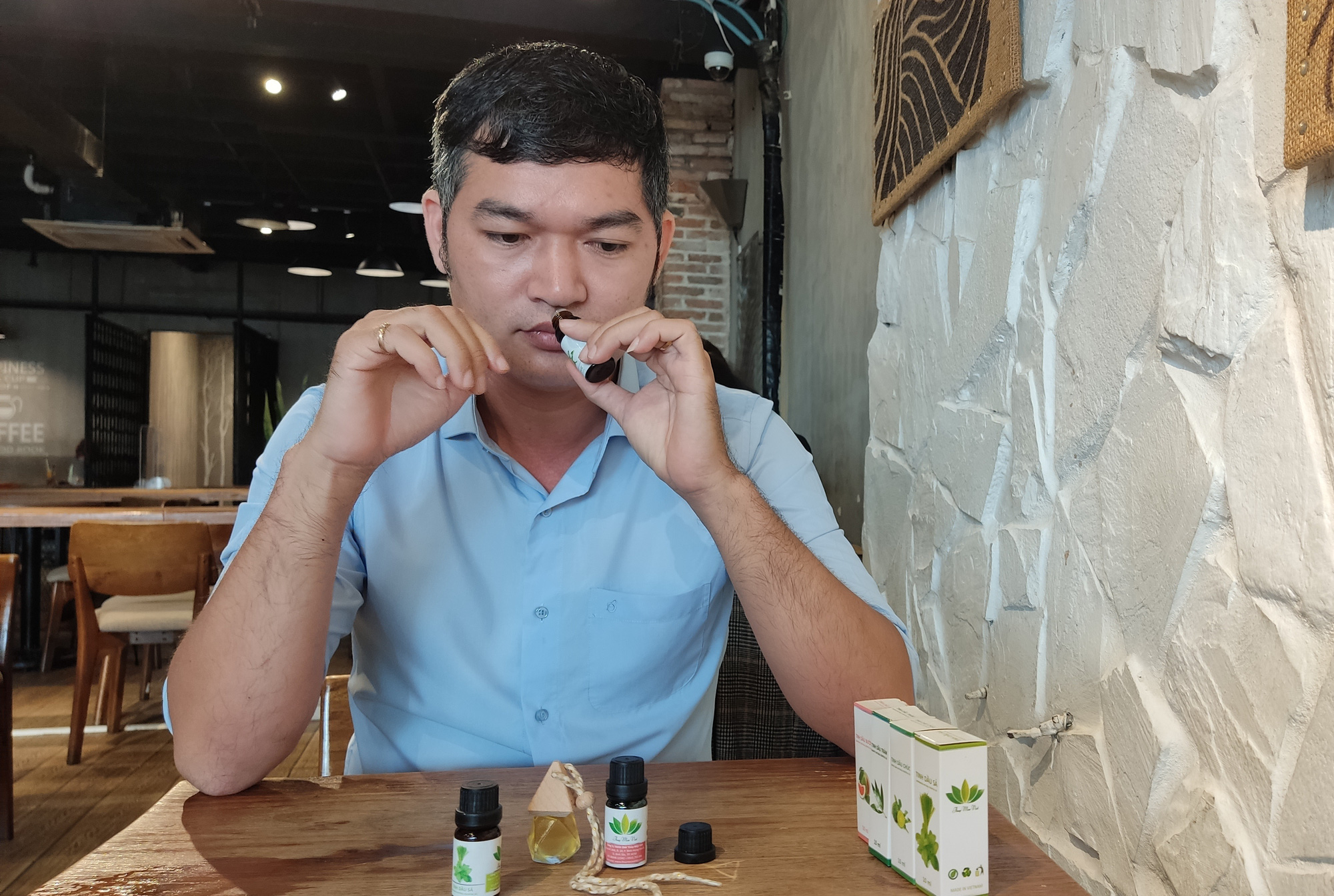 Biến nông sản “bỏ đi” thành tinh dầu cao cấp - Ảnh 2. Biến nông sản “bỏ đi” thành tinh dầu cao cấp - Ảnh 2.