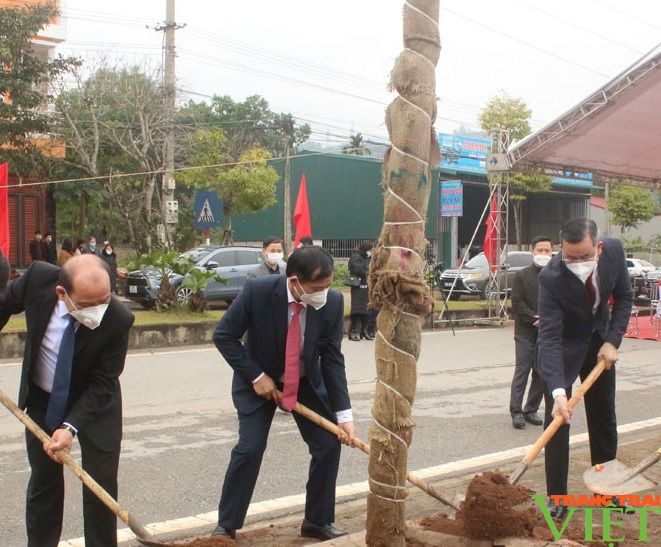 Hòa Bình: Phát động &quot;Tết trồng cây đời đời nhớ ơn Bác Hồ&quot; xuân Nhâm Dần - Ảnh 1.