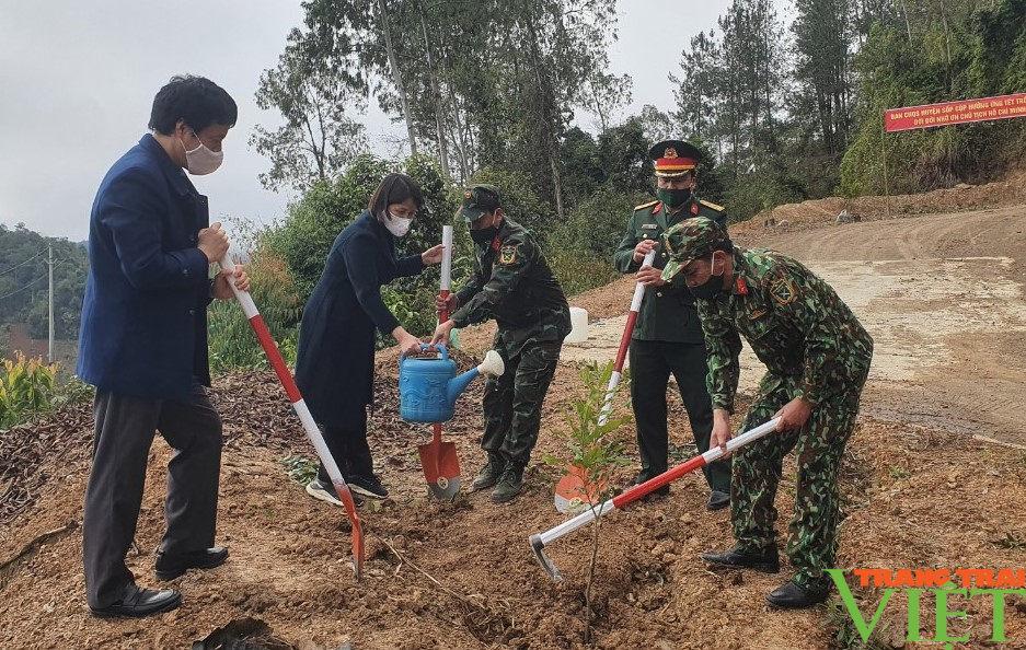 Bộ CHQS tỉnh Sơn La: Phát động Tết trồng cây mừng Đảng, mừng xuân Nhâm Dần năm 2022 - Ảnh 5.