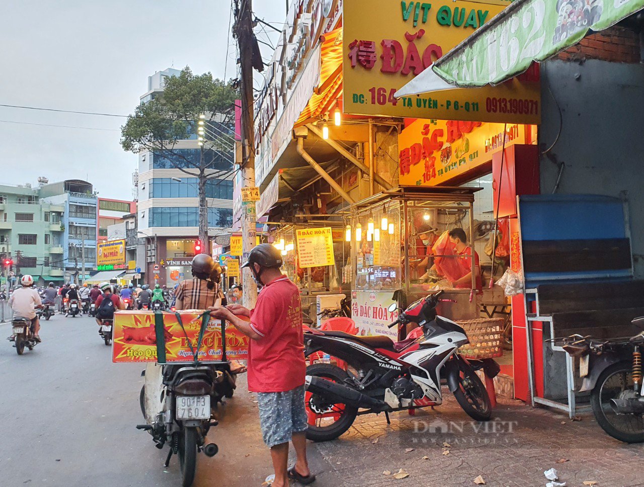 Đường Tạ Uyên: Phố heo quay, vịt quay nổi tiếng của người Hoa ở chợ Lớn - Ảnh 2.