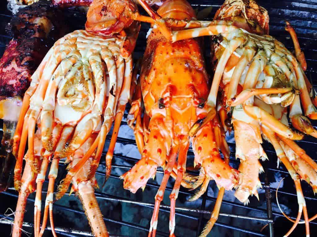 Xuýt xoa thưởng thức tôm hùm nướng Nha Trang tươi ngon tại những quán ăn không lo về giá - Ảnh 5.