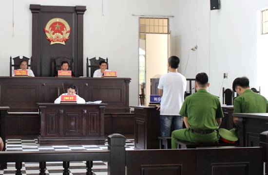 Có được ly hôn khi vợ đang hưởng án treo? - Ảnh 1.
