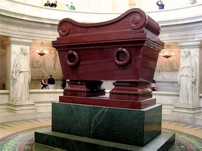 Hé lộ cuộc hôn nhân ngang trái của hoàng đế Pháp Napoleon - Ảnh 7.
