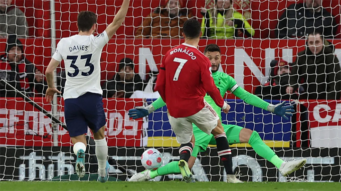 M.U thắng Tottenham, HLV Rangnick nói điều khó tin về Ronaldo - Ảnh 1.