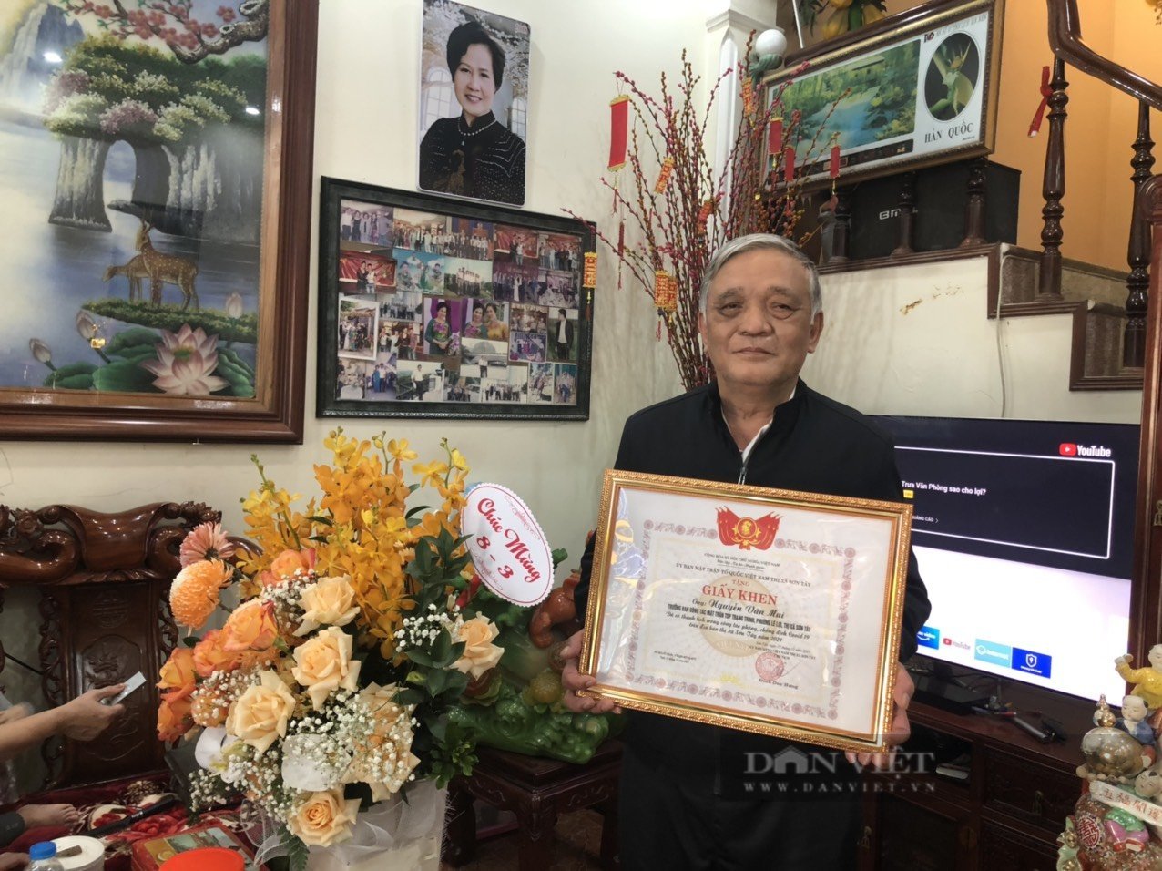 Danh hiệu “người tốt, việc tốt” năm 2022: Người đàn ông biến con đường đầy rác thành &quot;bức tranh đồng quê&quot; hút hồn người xem - Ảnh 1.