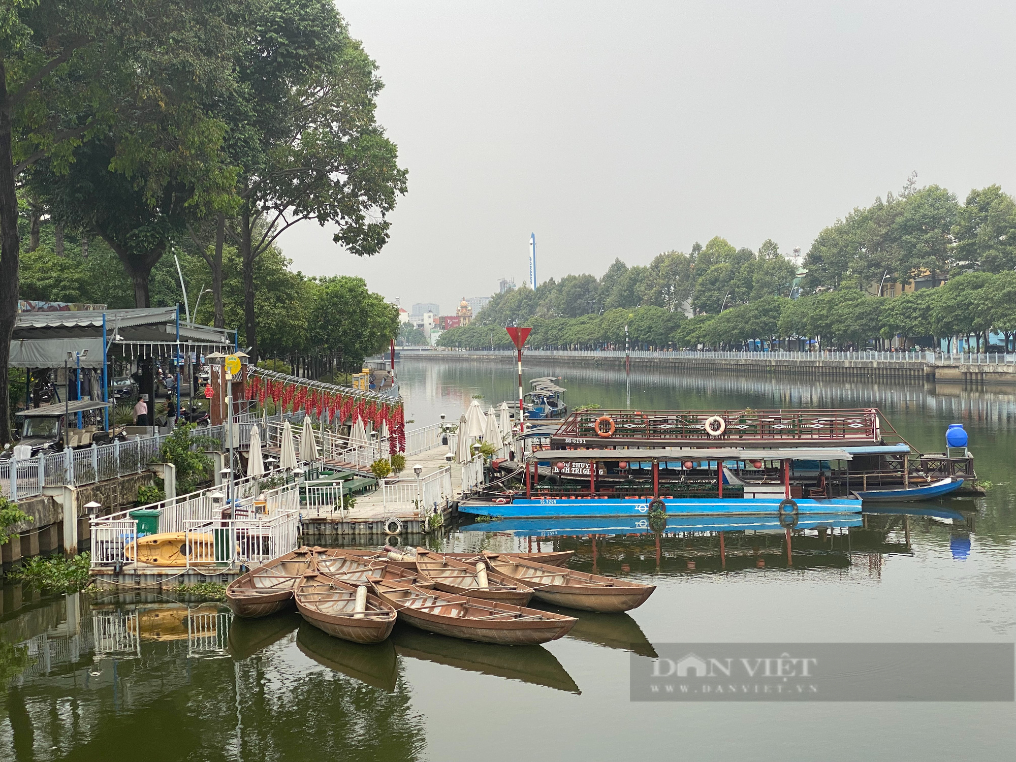 Mở lại du lịch trên kênh Nhiêu Lộc – Thị Nghè, không cho mở … nhà vệ sinh phục vụ du khách (Bài 1) - Ảnh 3.