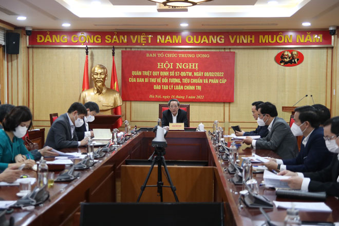 Quy định của Ban Bí thư sẽ khắc phục tình trạng ngại học lý luận chính trị, thích học tại chức - Ảnh 1.