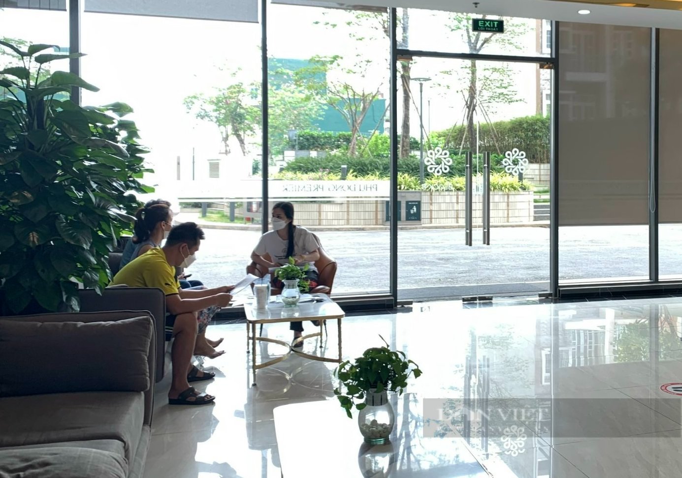 TP.HCM: Giá vàng nhảy múa, nhà đầu tư trú ẩn vào bất động sản lưu ý gì? - Ảnh 1.